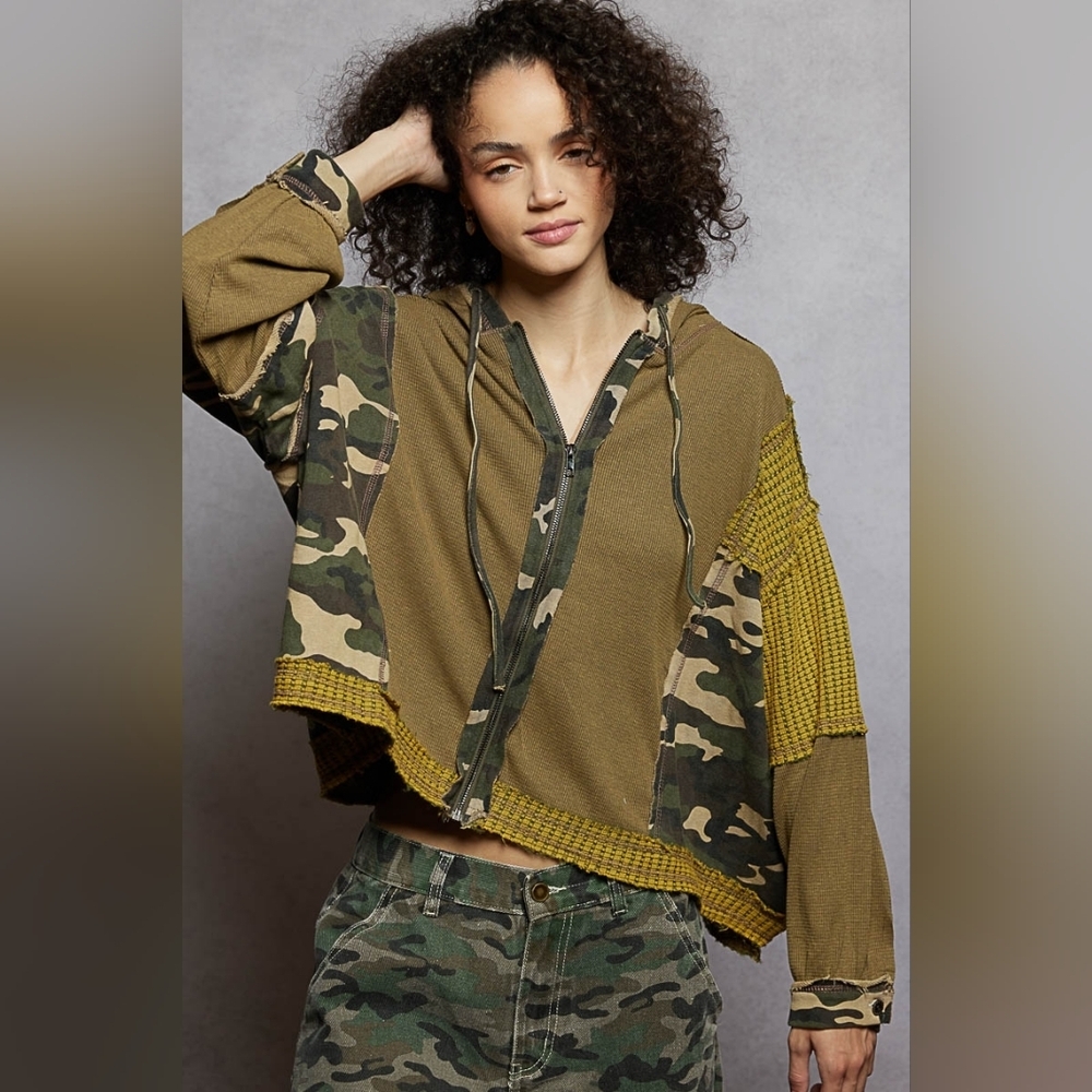POL Mixed Media Patchwork Camo Waffle Knit Zip-Up Hoodie - Picture 12 of 16